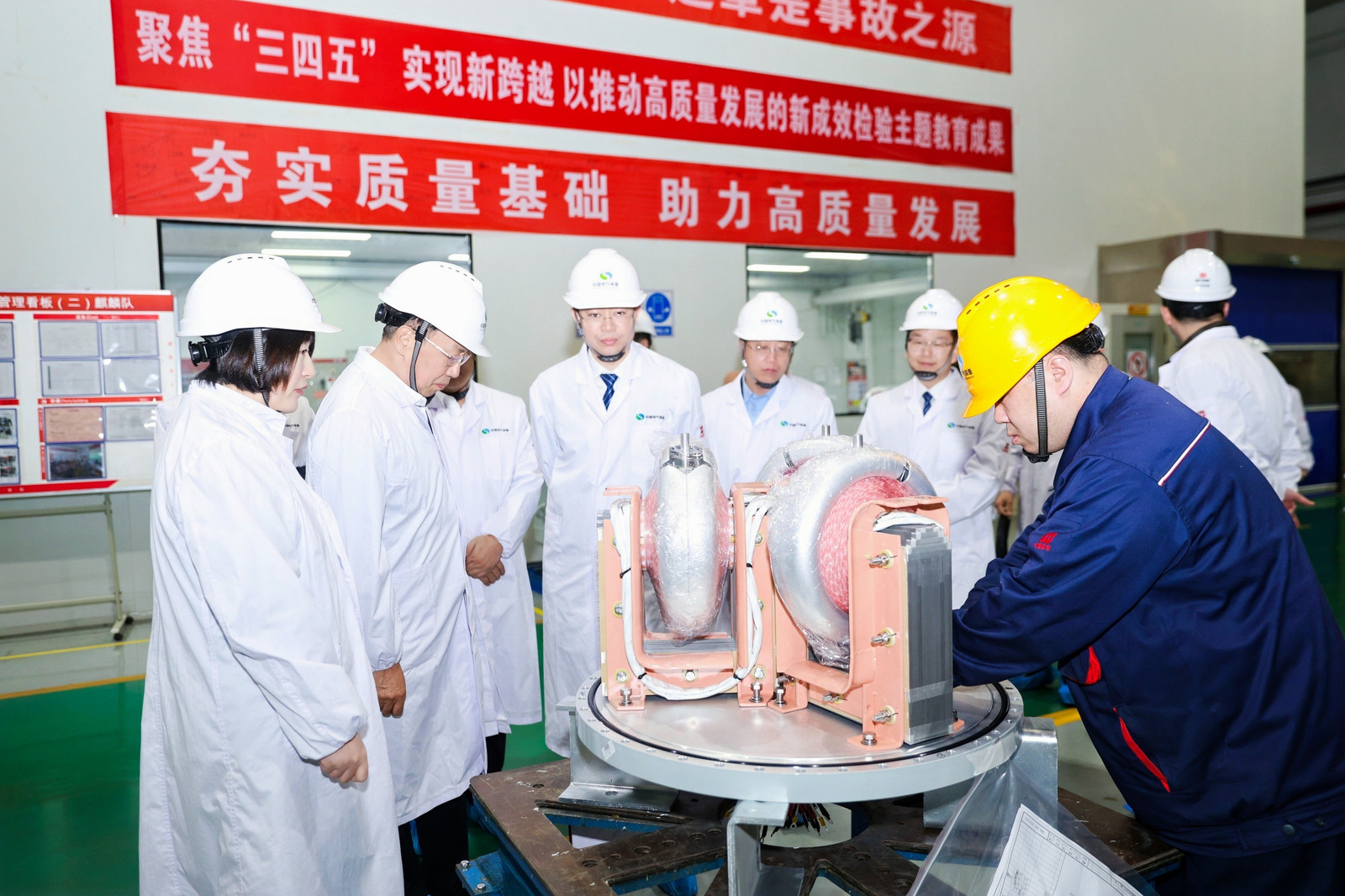 84C0AFFBAD5CA82EBAAB51E1BB4_7551DB51_6E512